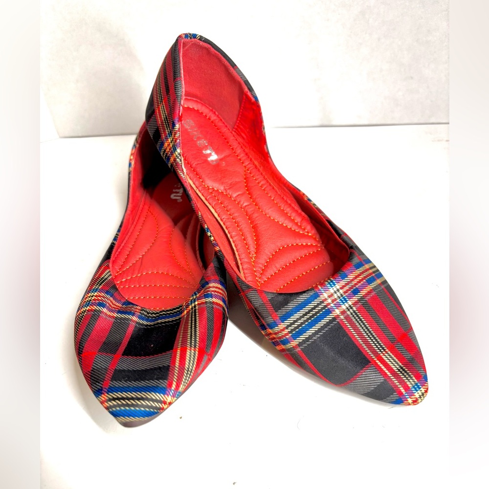 Siketu Women's Plaid Holiday Flats Comfortable Point Toe Quilted Foot Bed Shoes